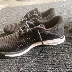 Asics Women’s Fuze x Rush size 10